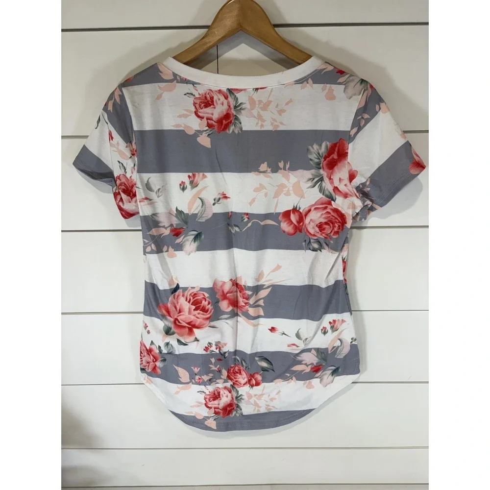 Women's White and Grey Striped Floral V Neck Short Sleeve Top Medium No Brand